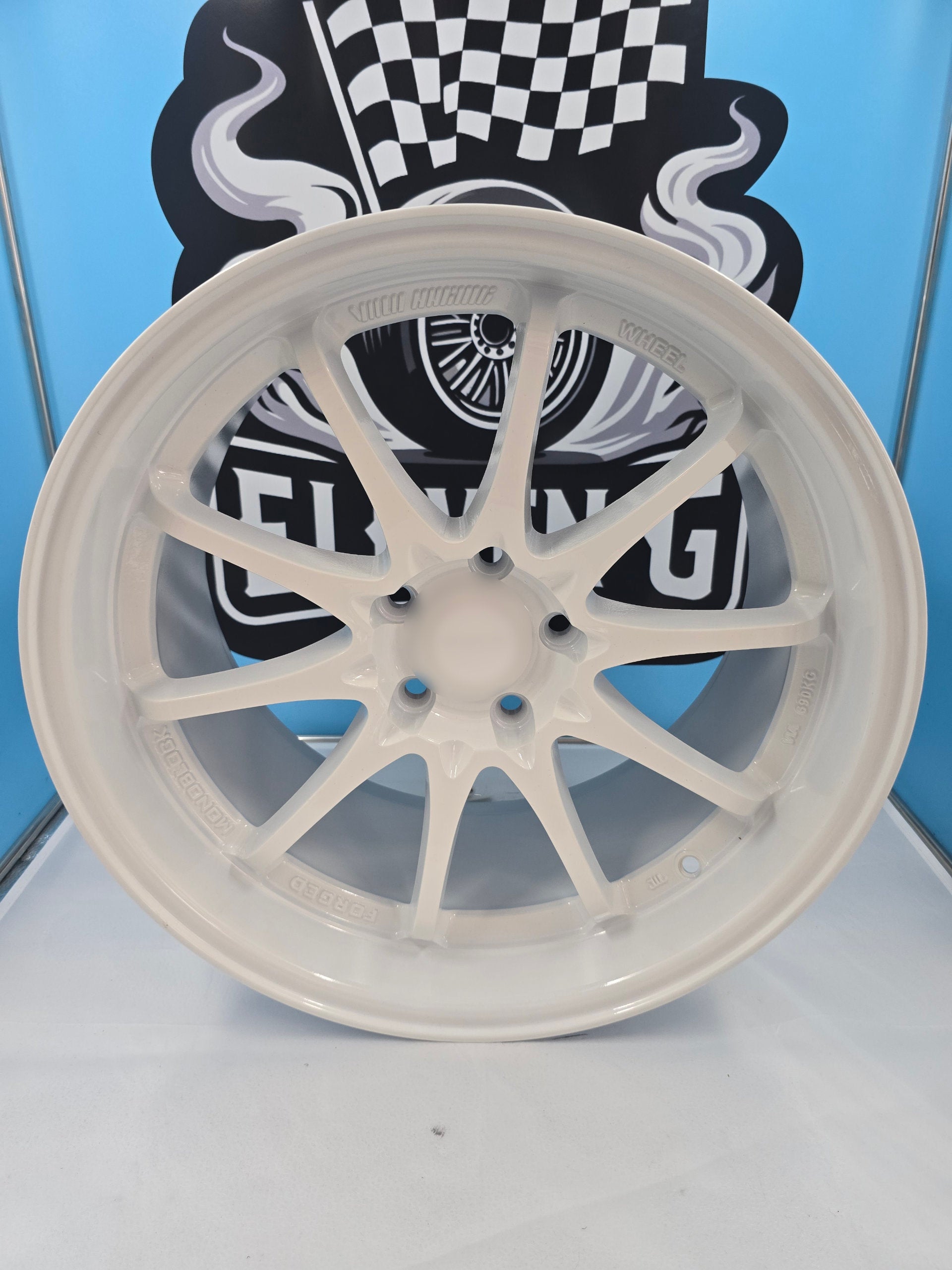 11G-009 White