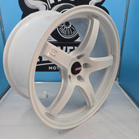 11G-004 White